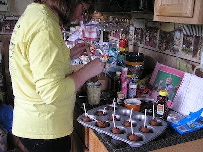 Making cakepops